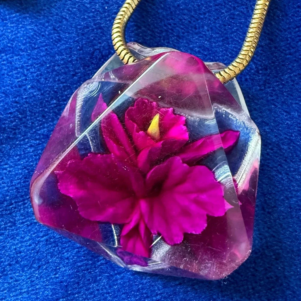 Vintage Necklace with Fusha Resin Orchid Flower Pendant Necklace